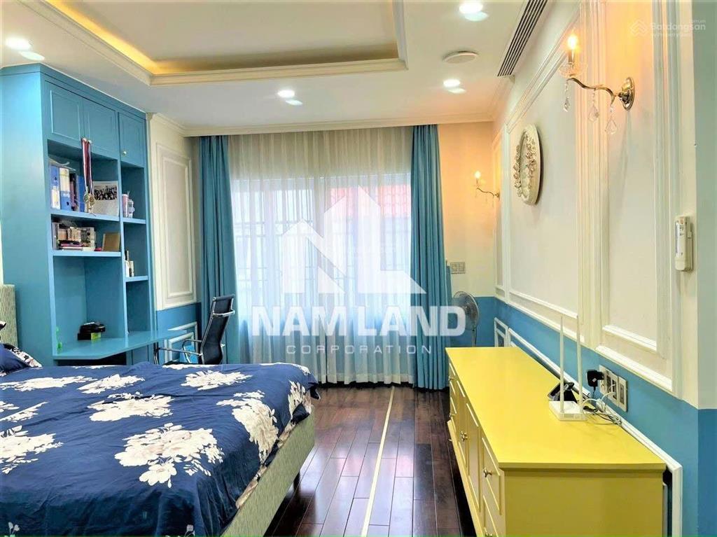 Villa full nội thất có hầm để xe rộng khu compound gần vòng xoay trần não  lương định của