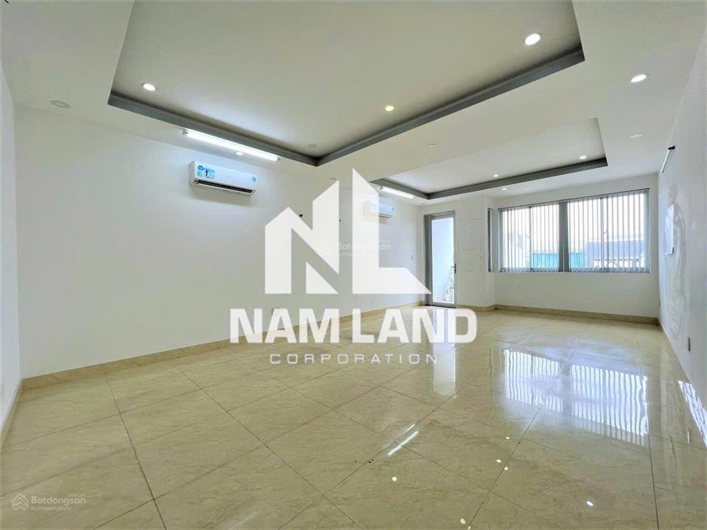 Nhà q2 gần song hành có hầm để xe rộng 6 phòng giá 45tr