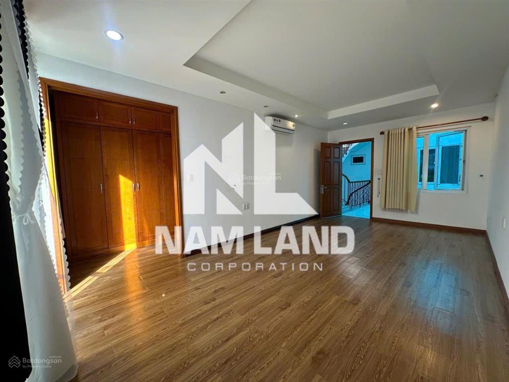 Nhà q2 sân để xe rộng, gần thảo điền giá thuê 32tr/tháng