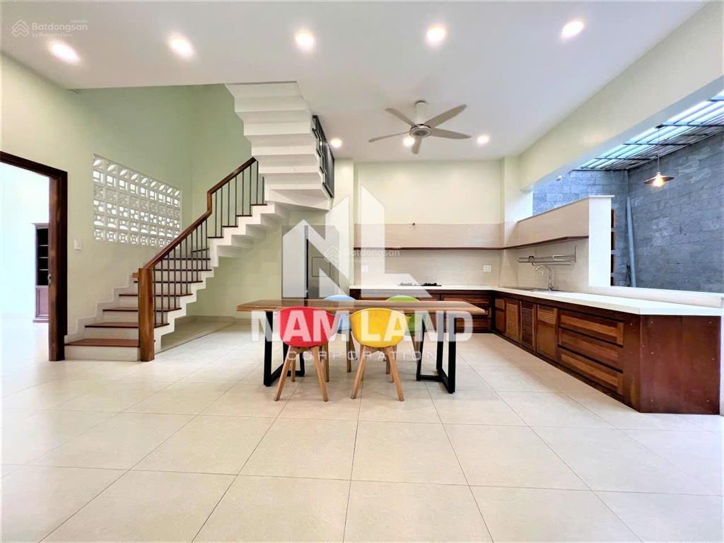 Villa mini đẹp q2, gần chung cư sun avanue, đi hầm thủ thiêm qua q1 chỉ 10 phút giá thuê 40tr