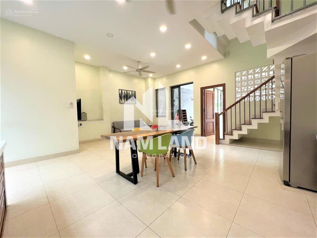 Villa mini đẹp q2, gần chung cư sun avanue, đi hầm thủ thiêm qua q1 chỉ 10 phút giá thuê 40tr