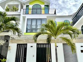 Villa mini đẹp q2, gần chung cư sun avanue, đi hầm thủ thiêm qua q1 chỉ 10 phút giá thuê 40tr