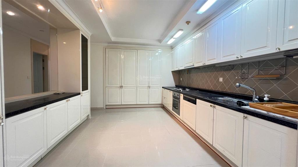 Cho thuê căn hộ imperia an phú, 3 phòng ngủ, 2wc 131m2 chỉ 25 triệu/tháng giữ keys