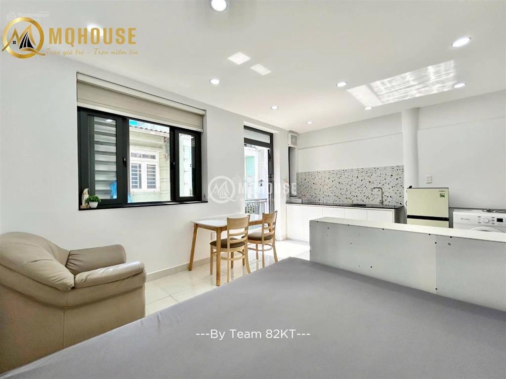 Căn hộ studio, bancông full nội thất tại tôn đản q4 gần cầu kênh tẻ, chợ 200