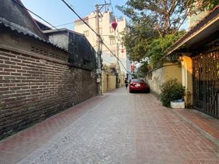 Siêu phẩm hiếm ít người bán.vị trí làng cổ chèm kẻ vẽ đông ngạc từ liêm dt 50m2...mt 7m3.đường ôánh