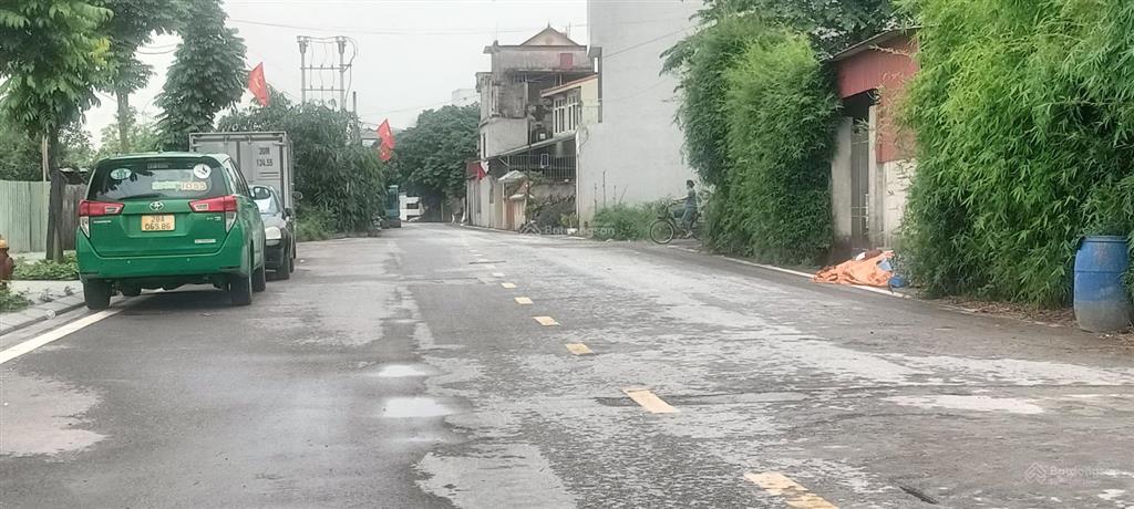 Bán gấp lô đất 2 mặt tiền trước và sau cực đẹp, tại thôn đoài nam hồng đahn dt 56m2,mt 4m.