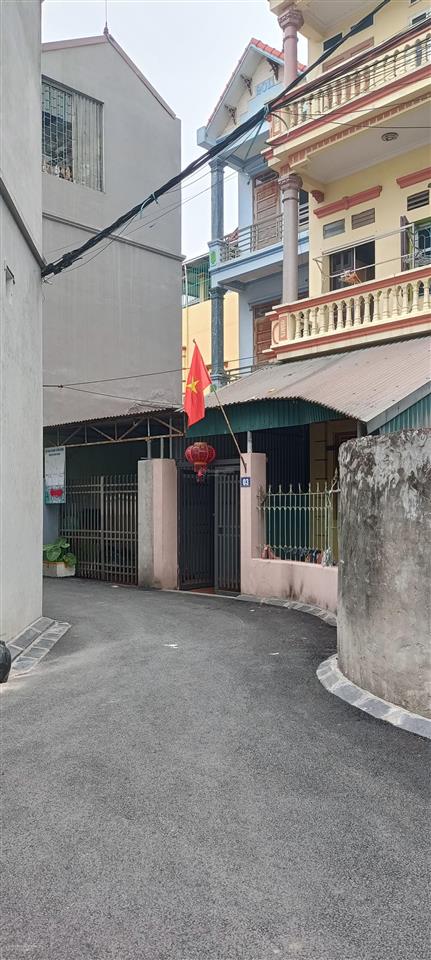 Bán nhà 3 tầng, thôn đoài nam hồng đahn ô tô vào nhà diện tích 70m,full thổ