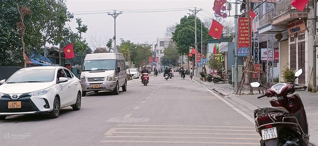 Bán nhà 2 tầng mặt đường trục chính làng kinh doanh. thôn đoài nam hồng đông anh hà nội