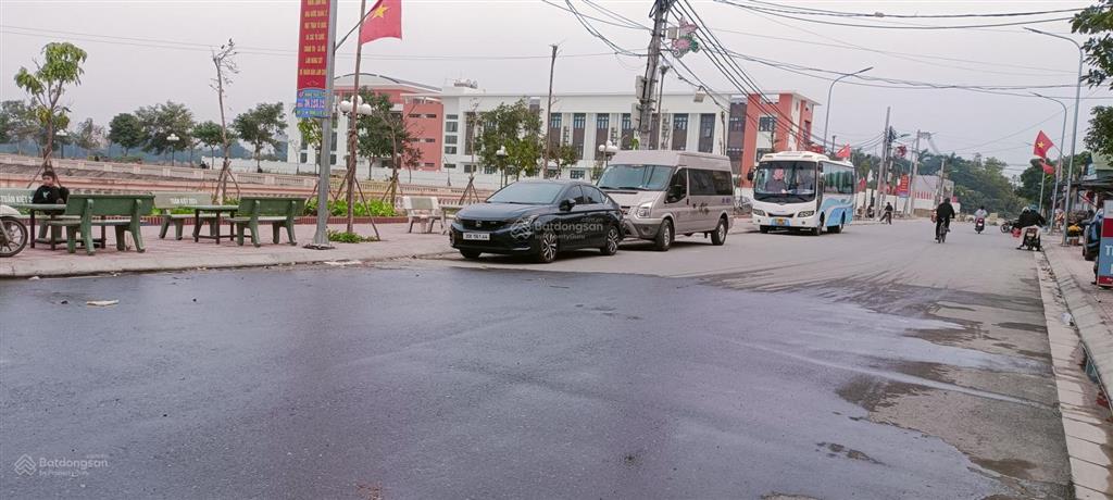 Bán nhà 2 tầng mặt đường trục chính làng kinh doanh. thôn đoài nam hồng đông anh hà nội
