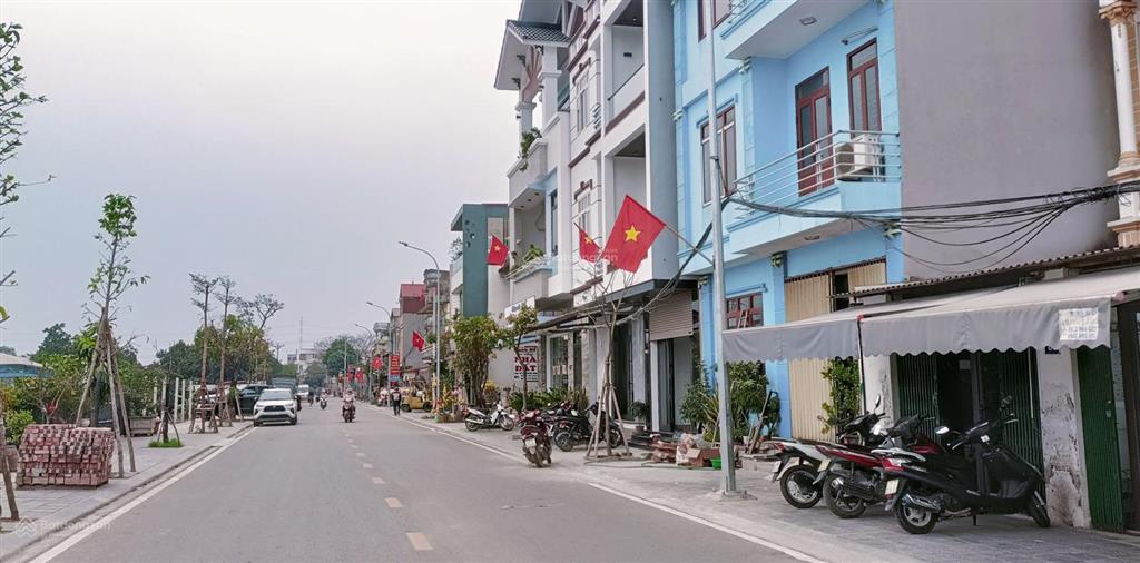 Bán nhà 2 tầng mặt đường trục chính làng kinh doanh. thôn đoài nam hồng đông anh hà nội