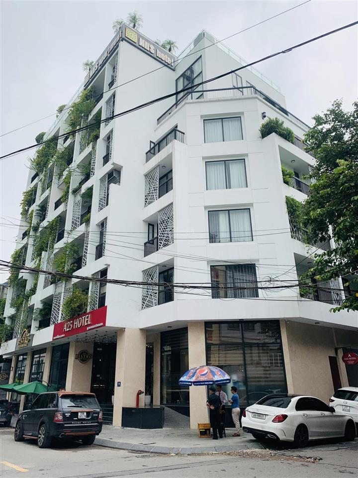 Hàng hiếm hoàng cầu  mai anh tuấn, 100m2 sử dụng x 4 tầng, mặt tiền 15m nhìn phát nhớ luôn