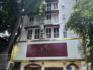 Cho thuê nhà mặt phố nguyễn văn huyên diện tích 100m2 x 7tầng mặt tiền 10m giá 130 triệu 0869 727 ***