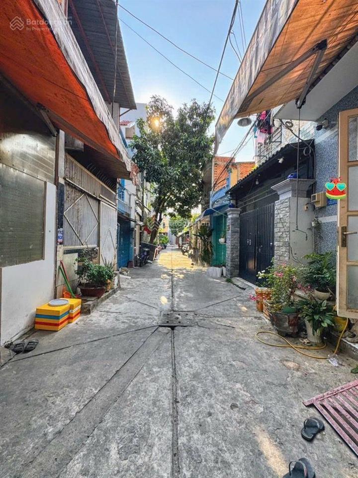 Bán nhà hương lộ 2  55m2  2 tầng btct  hẻm xe hơi  giáp khu tên lửa  giá chỉ 4,8 tỷ