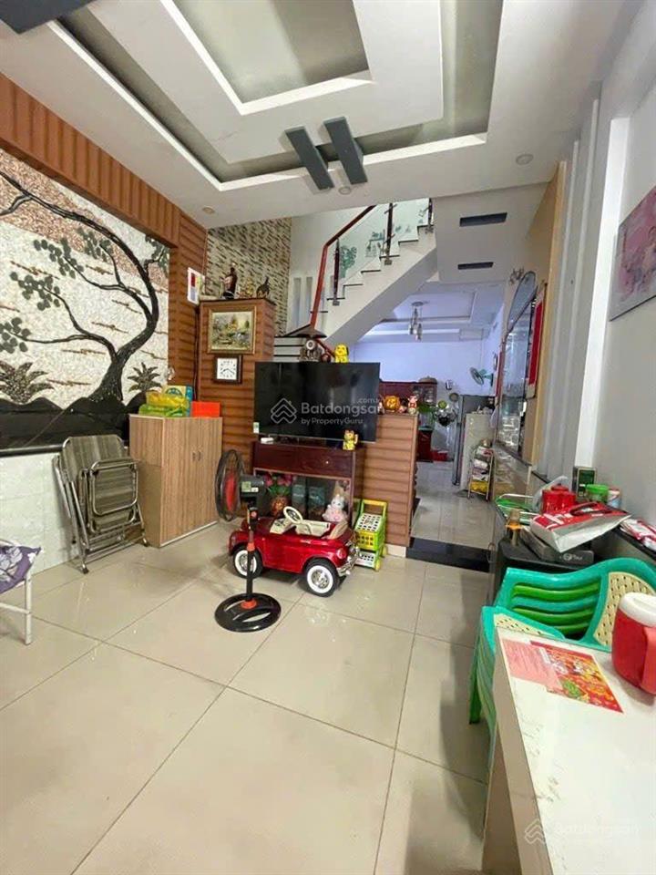 Bán nhà sát lê văn quới  72m2 3 tầng btct  hẻm 6m xe hơi ngủ trong nhà  giá 6,25 tỷ tl