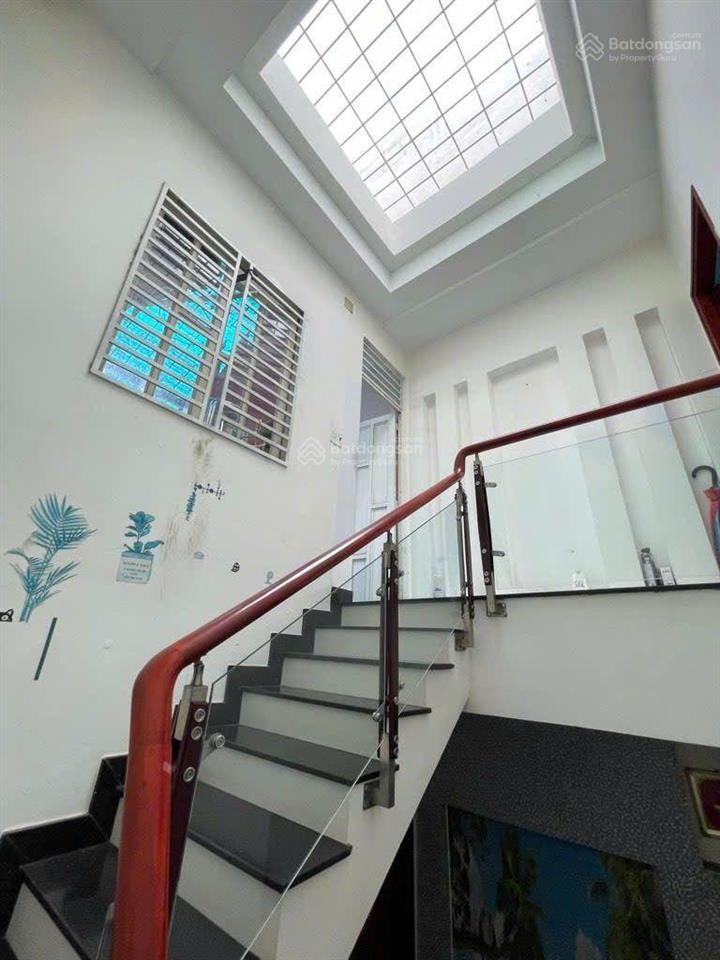 Bán nhà sát lê văn quới  72m2 3 tầng btct  hẻm 6m xe hơi ngủ trong nhà  giá 6,25 tỷ tl