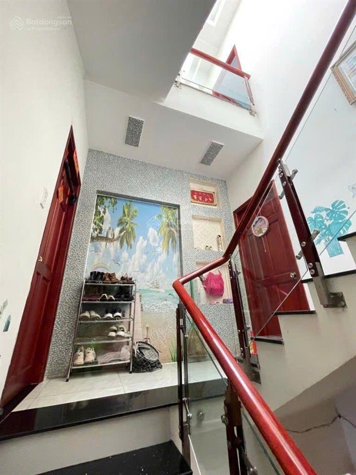 Bán nhà sát lê văn quới  72m2 3 tầng btct  hẻm 6m xe hơi ngủ trong nhà  giá 6,25 tỷ tl