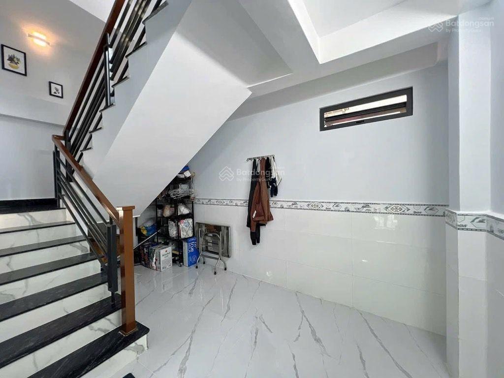 Bán nhà mới căn góc lộ tẻ  ngang hiếm 5x17 3 tầng  hẻm xe hơi  sát khu tên lửa  chỉ 7,3 tỷ