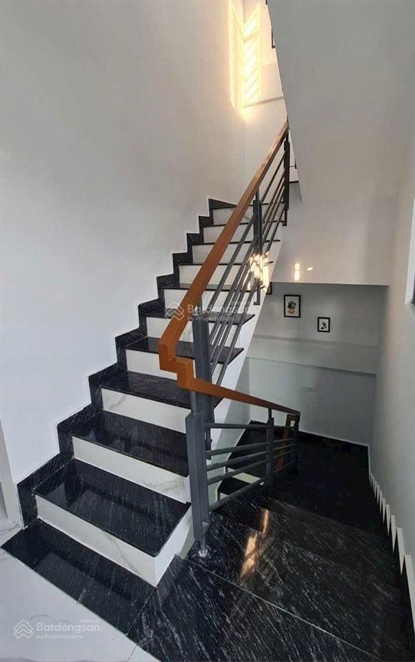 Bán nhà mới căn góc lộ tẻ  ngang hiếm 5x17 3 tầng  hẻm xe hơi  sát khu tên lửa  chỉ 7,3 tỷ