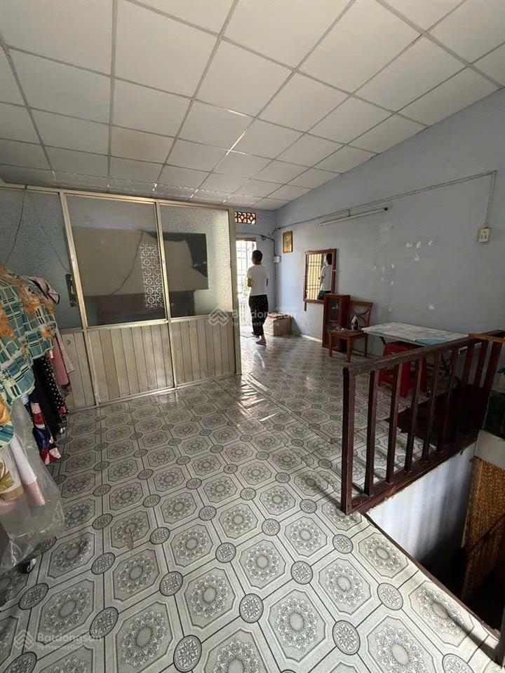 Bán nhà mặt tiền kinh doanh 4,5x16 2 tầng  hẻm xe hơi  lê văn quới giáp tân phú chỉ 6,5 tỷ tl