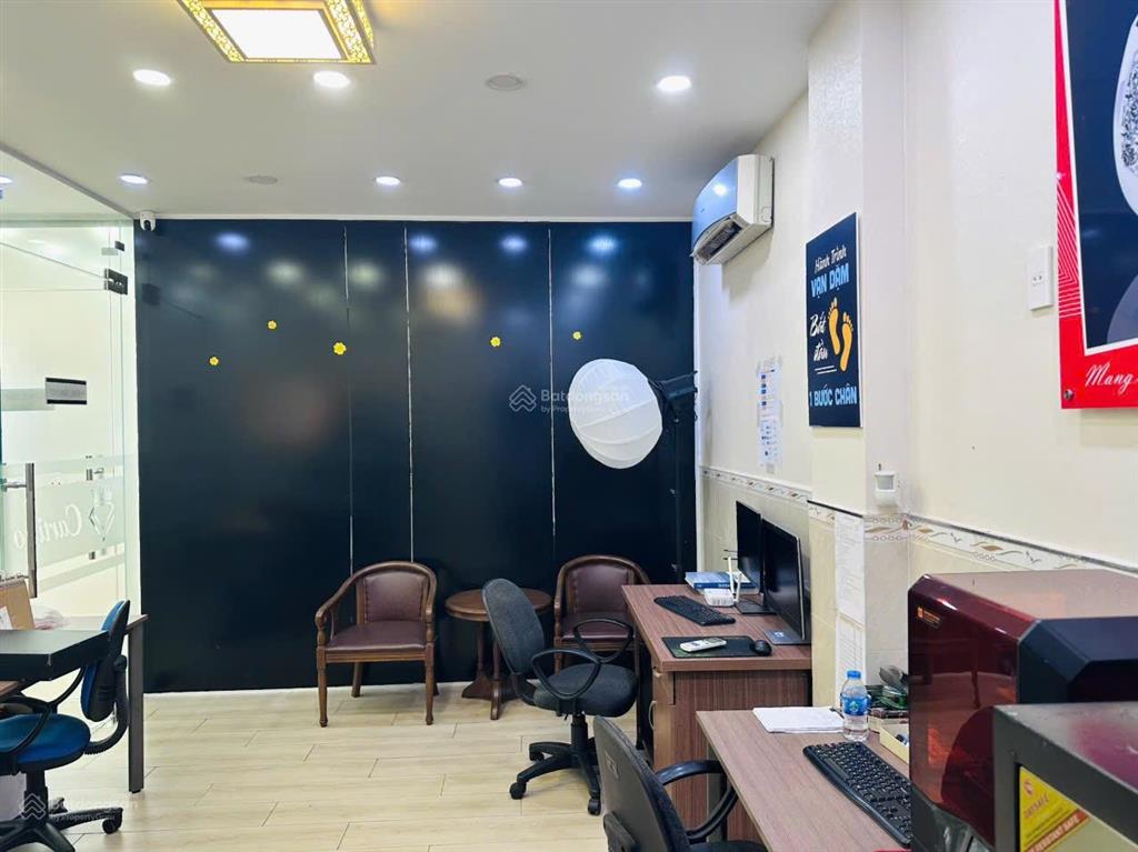 Bán nhanh căn nhà phố cityland center hill 5x20 1 trệt 4 lầu giá 20tỷ