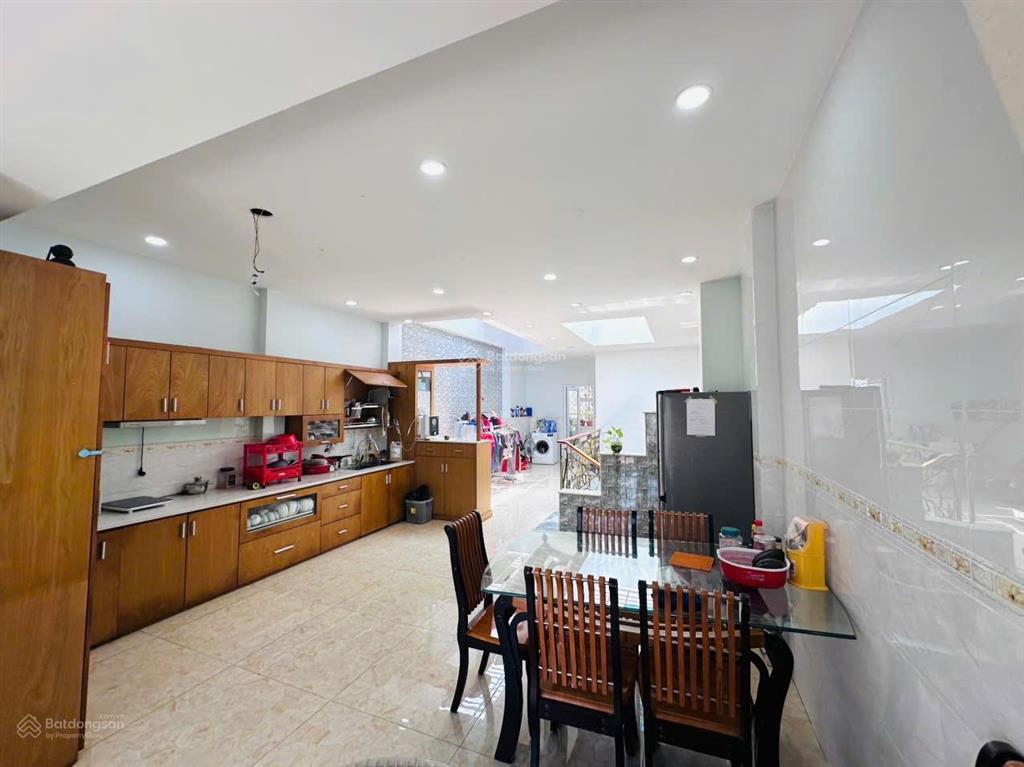 Bán nhanh căn nhà phố cityland center hill 5x20 1 trệt 4 lầu giá 20tỷ