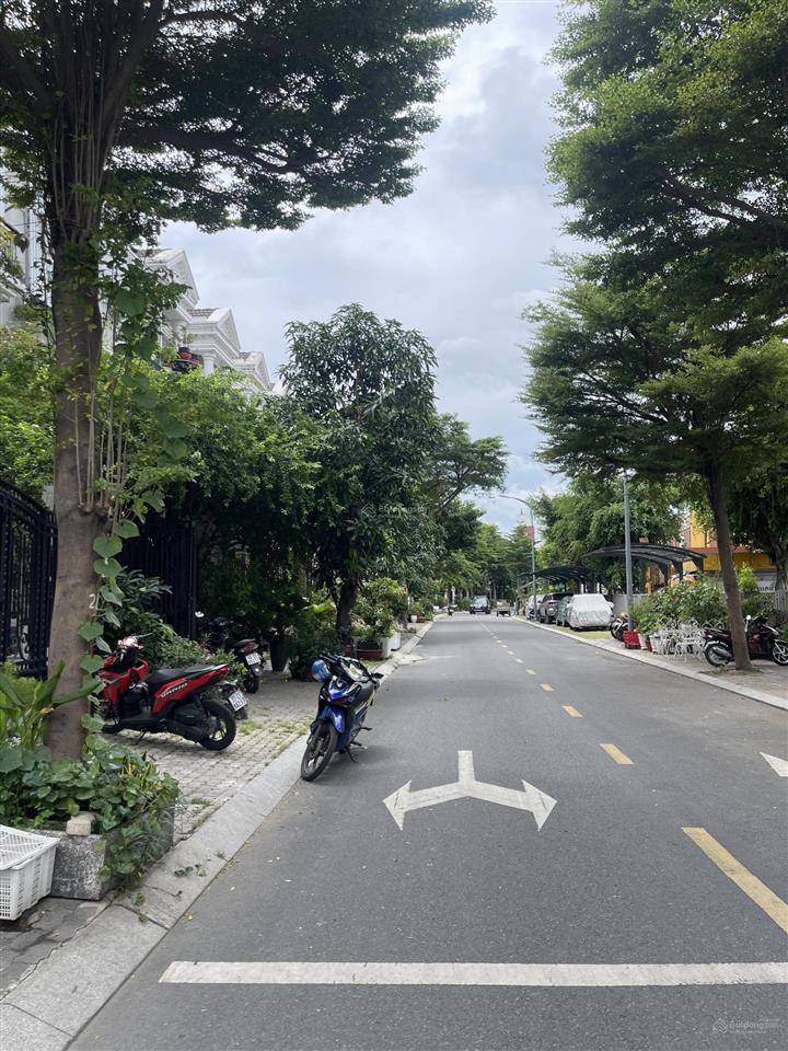 Giảm giá sâu bán nhanh căn nhà phố cityland garden hill 8x20m giá 45 tỷ
