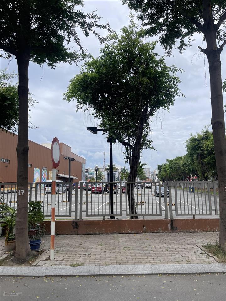 Giảm giá sâu bán nhanh căn nhà phố cityland garden hill 8x20m giá 45 tỷ
