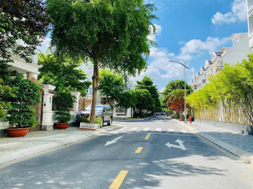 Siêu phẩm căn góc 2 mặt tiền view công viên giá tốt hiện nay