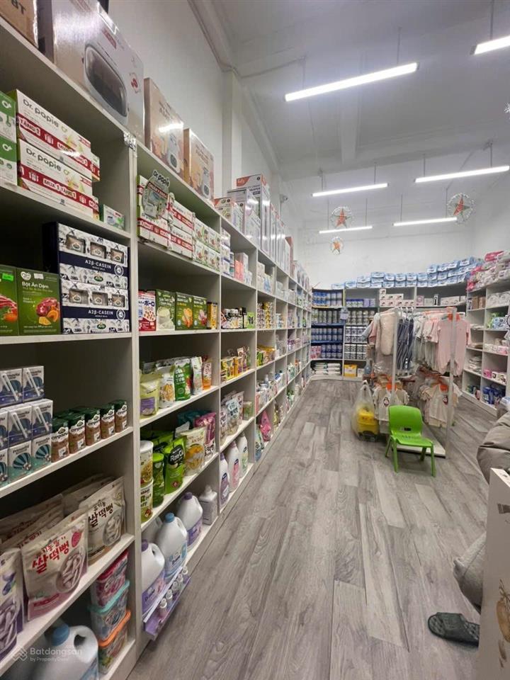 Cho thuê tầng 1 mặt phố quang trung hà đông, sát ngã tư lê trọng tấn, giá 11tr