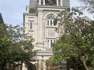 Cho thuê villa ven sông cao cấp tại kdc trung sơn giáp, quận 7 & 8, 15phút tới quận 1, có thang máy