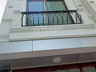 Nguyễn khoái cách một nhà ra phố 30m2 * 5 tầng *3 ngủ giá 6,35 tỷ