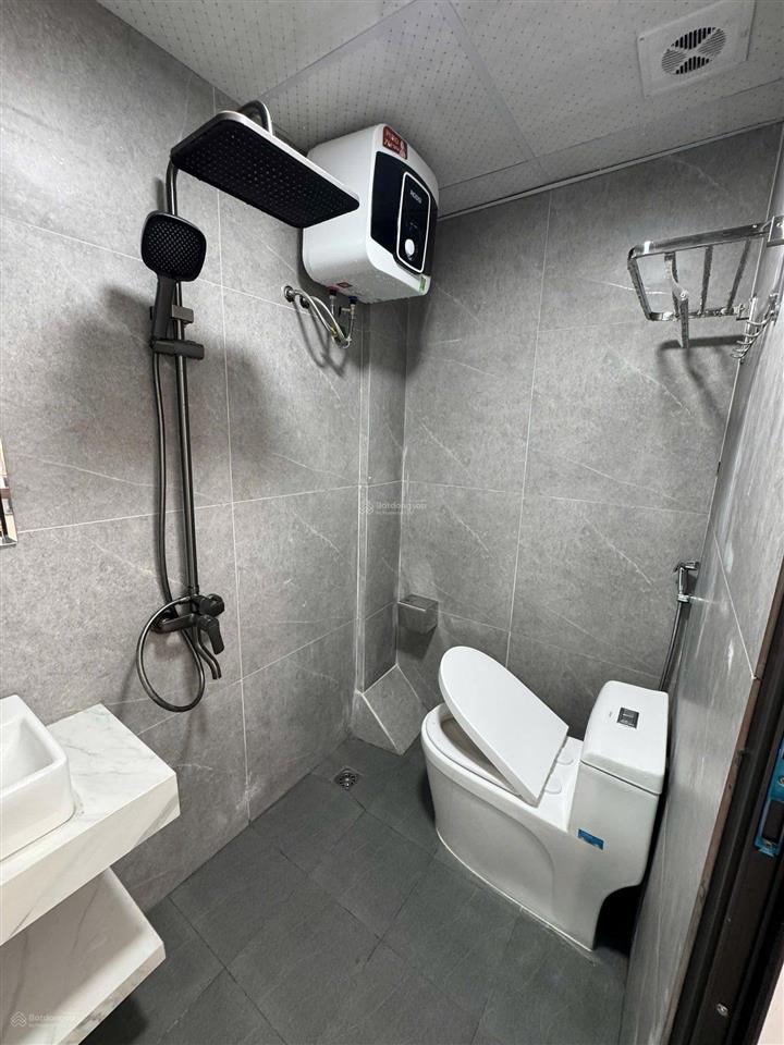 Nhà đẹp full nội thất phố nam dư lĩnh nam 30m3 *5 tầng * 3 ngủ giá 7,5 tỷ