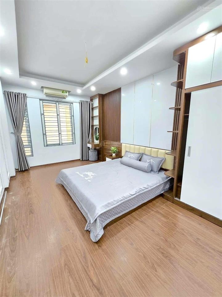 Bán nhà tân khai  vĩnh hưng full nội thất 30m2 * 5 tầng * 3 ngủ giá 6,8 tỷ