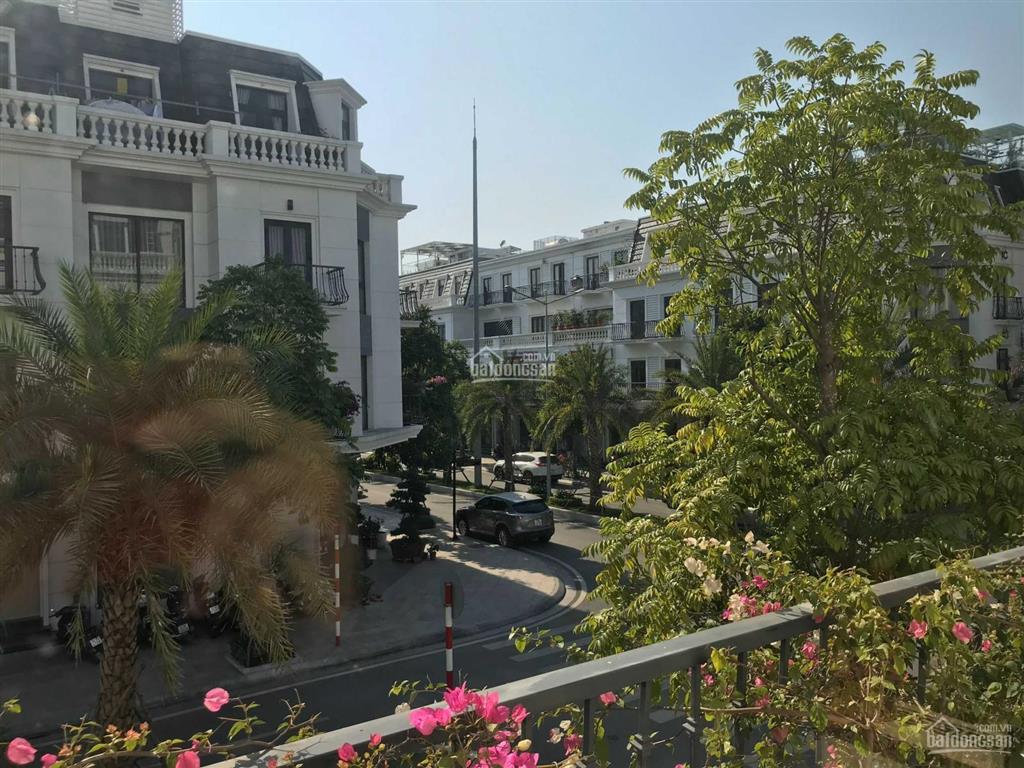 Cần tiền gấp gia đình bán căn vinhomes bến đoan có thang máy giá 10,2 tỷ.  0366 013 ***