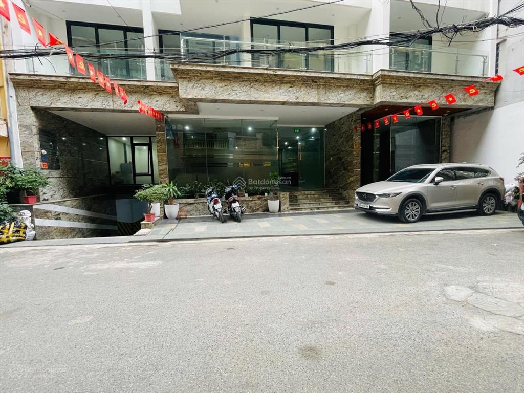Chính chủ cần bán tòa vp lạc long quân sát hồ tây 288m2 mt 16m 8 tầng doanh thu 2 tỷ, 2 mặt thoáng