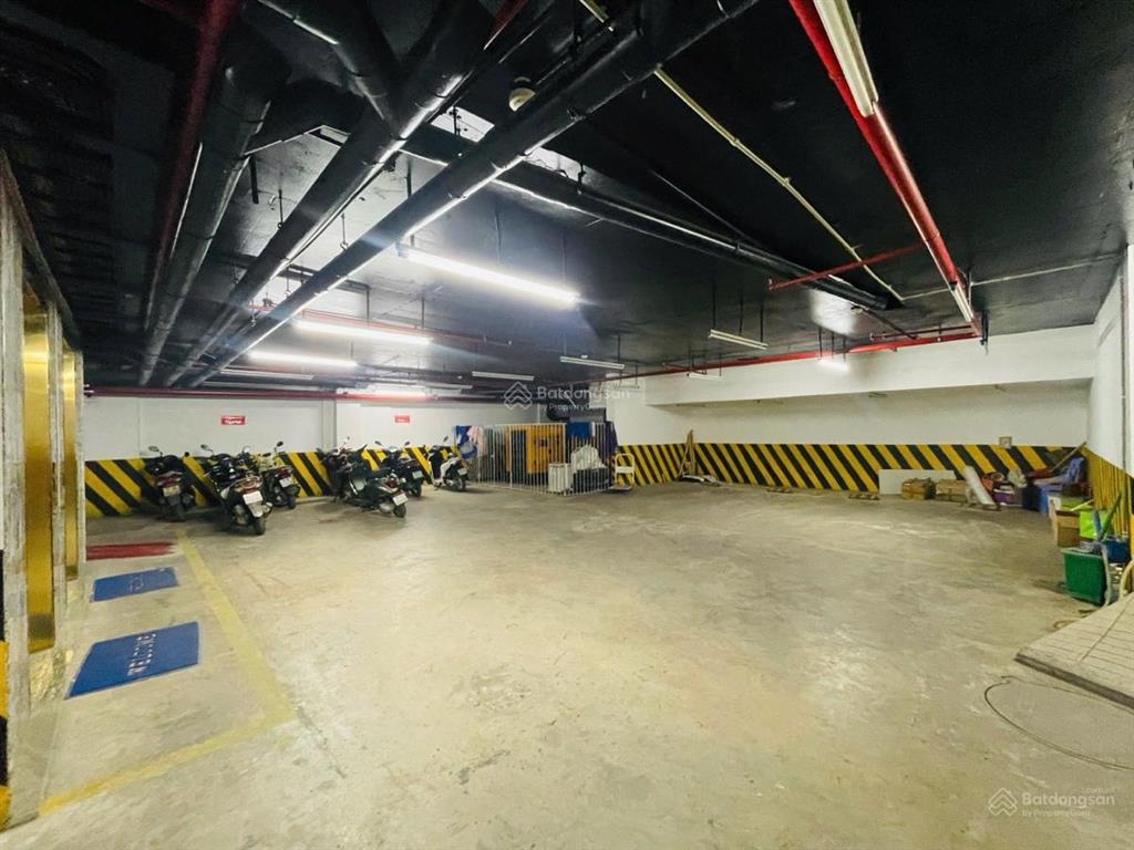 Chính chủ cần bán tòa vp lạc long quân sát hồ tây 288m2 mt 16m 8 tầng doanh thu 2 tỷ, 2 mặt thoáng
