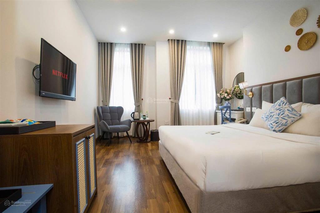 Siêu phẩm khách sạn 4 sao trần thái tông 160m2  dòng tiền 1 tỷ/tháng  lô góc 25m mặt tiền