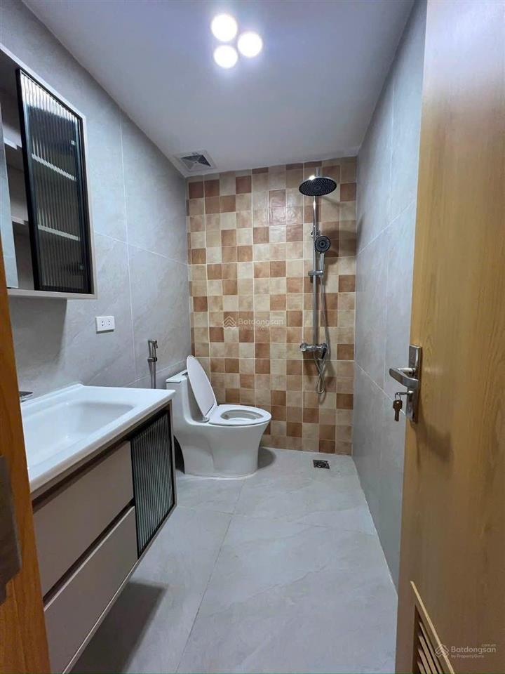 Nhà mới 6 tầng thang máy phân lô tây sơn full nội thất cao cấp