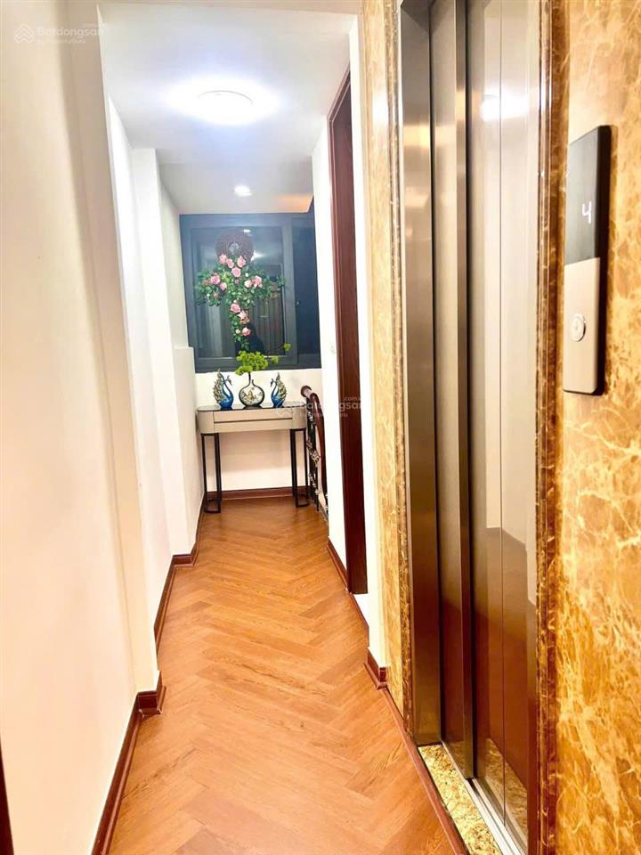 Chính chủ bán nhà hoàng hoa thám 5 tầng 36m2 thang máy. cách mặt phố 20 mét, ngõ cực thoáng