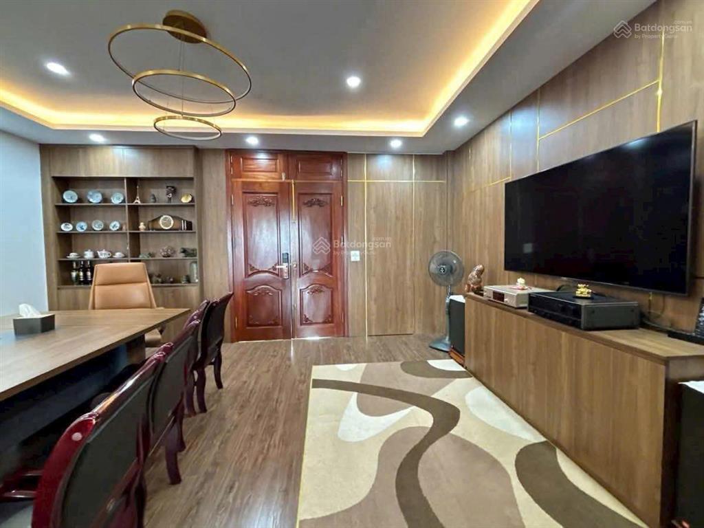 Bán tòa nhà mặt phố 55m2 hoàng cầu, 9 tầng thang máy, vỉa hè rộng, kinh doanh đỉnh
