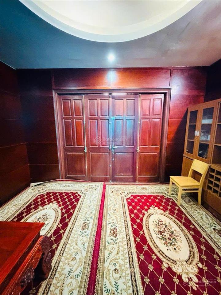 Chính chủ bán nhà 65m2 hai mặt ngõ ô tô phố lê trọng tấn, mặt tiền 5m, nội thất gỗ lim cao cấp