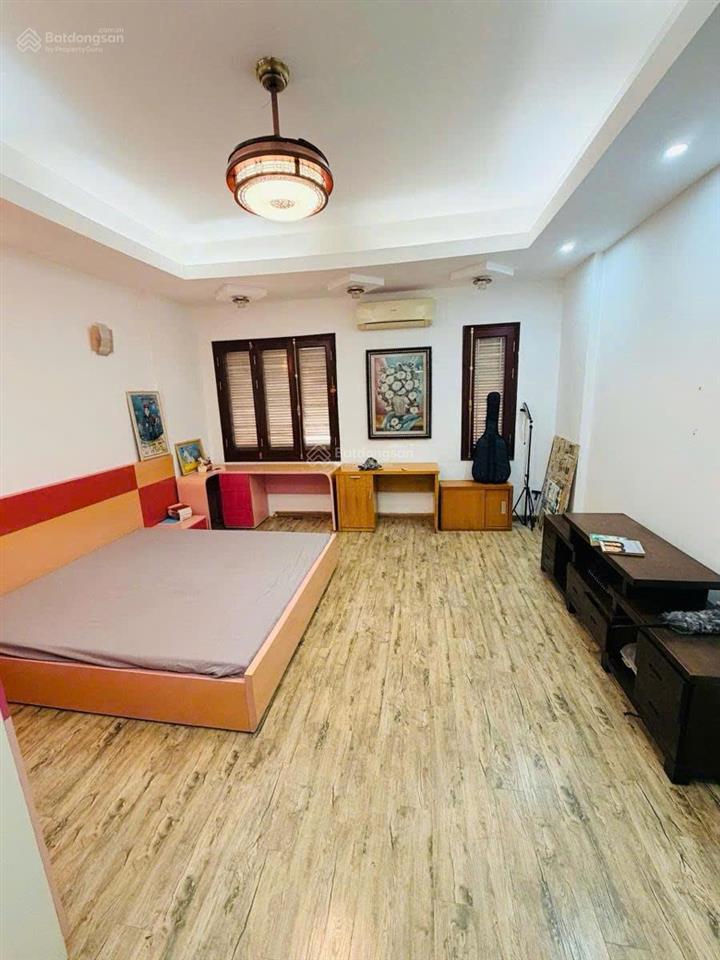 Chính chủ bán nhà 65m2 hai mặt ngõ ô tô phố lê trọng tấn, mặt tiền 5m, nội thất gỗ lim cao cấp