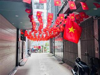 Chính chủ bán nhà 65m2 hai mặt ngõ ô tô phố lê trọng tấn, mặt tiền 5m, nội thất gỗ lim cao cấp