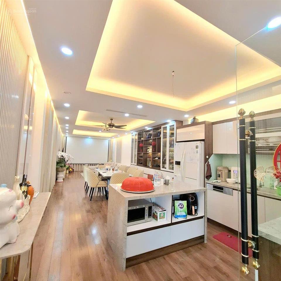 Tòa văn phòng góc 3 mặt thoáng phố vương thừa vũ, 57m², nhà 8 tầng  thang máy xịn  ngõ ô tô