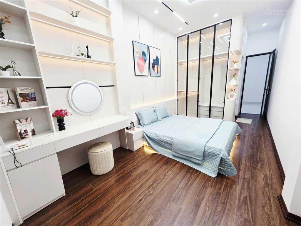 Chính chủ bán gấp nhà 4 tầng, 30m2 trung phụng, đống đa, 2 thoáng, nhà đẹp, full nội thất