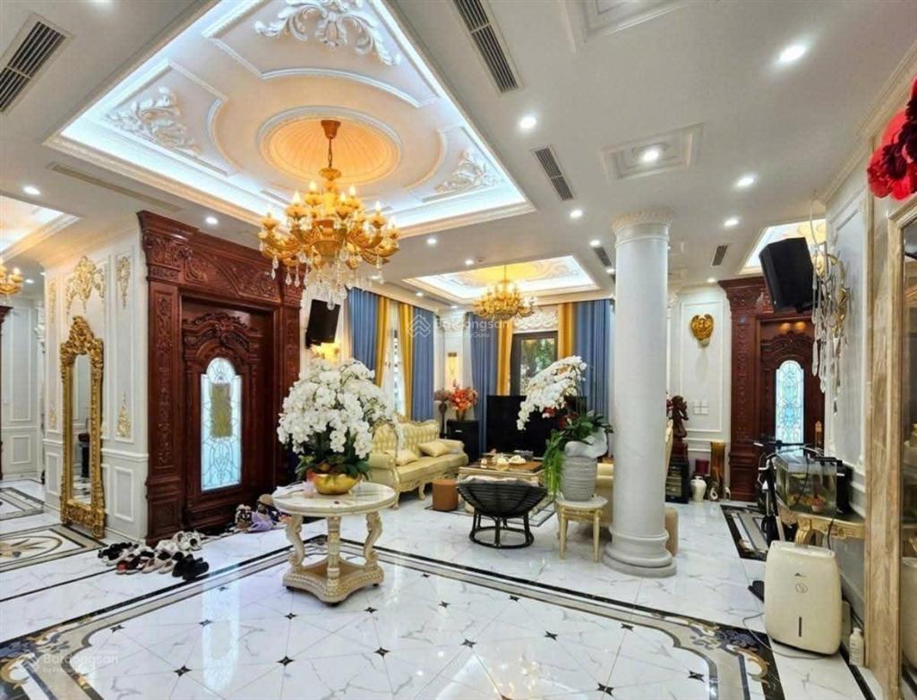 Chính chủ bán biệt thự kđt việt hưng 120m² 5 tầng, thang máy sân vườn hồ koi nội thất nhập khẩu cao