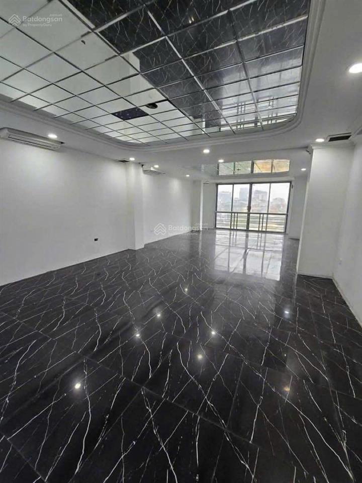 Mặt phố xã đàn lô góc 7 tầng 64,2m² có thang máy, dòng tiền 110tr/tháng