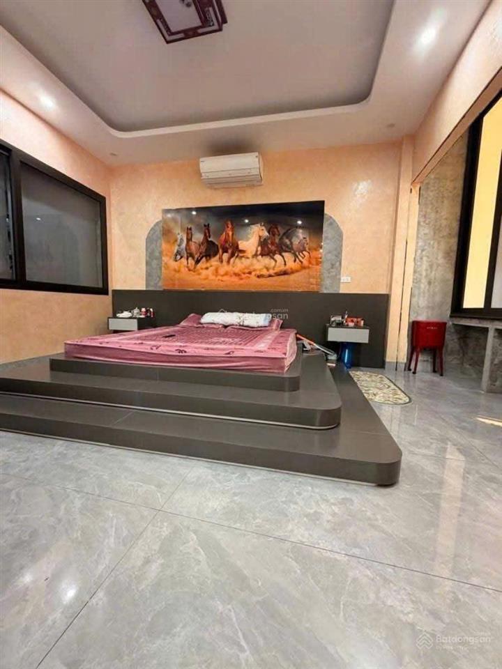 Đặng văn ngữ 73m2 8 tầng mt 6.9m thang máy ngõ thông kinh doanh ba bước ra hồ đống đa