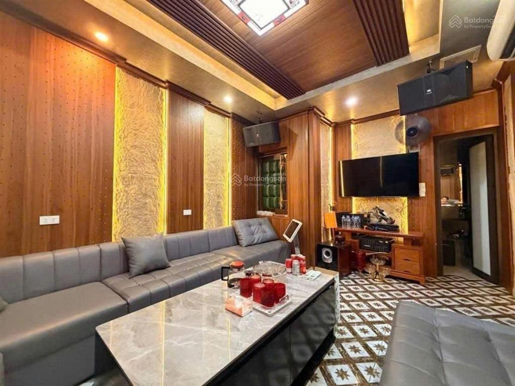 Đặng văn ngữ 73m2 8 tầng mt 6.9m thang máy ngõ thông kinh doanh ba bước ra hồ đống đa