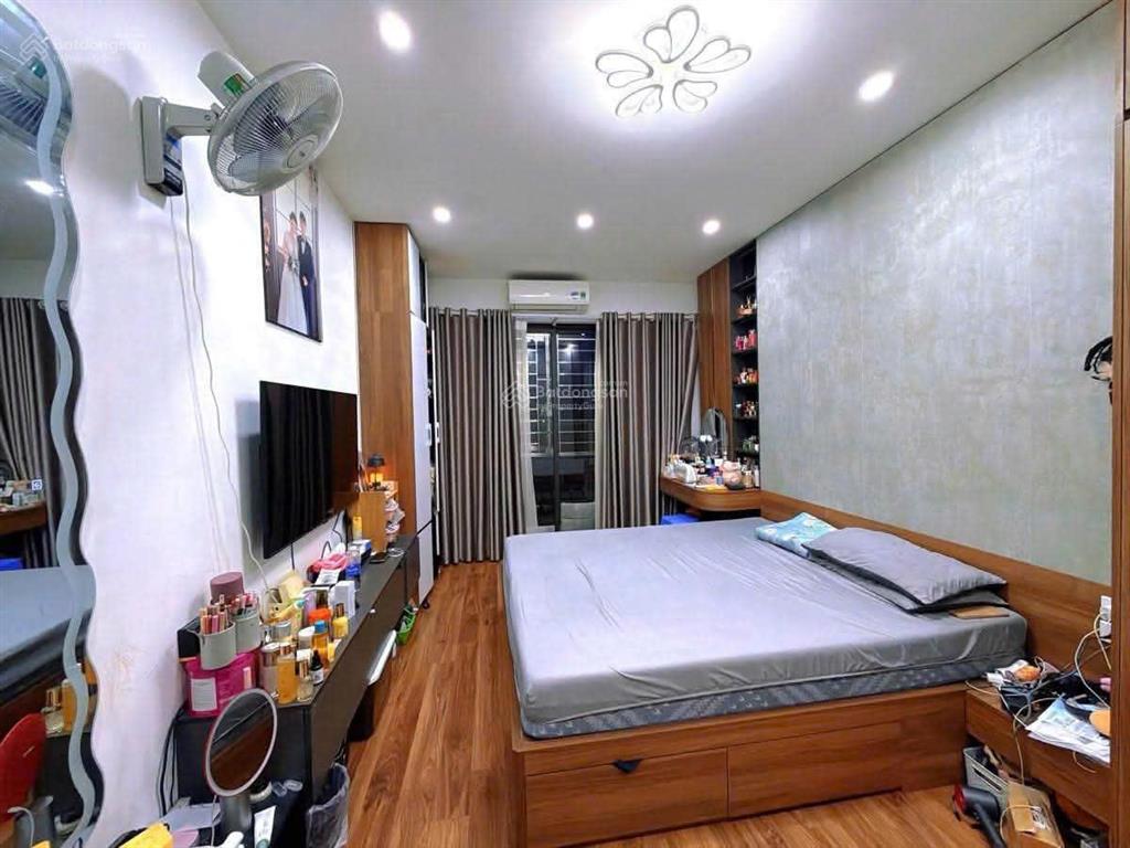 Chính chủ bán nhà tập thể văn chương 46m², 6 tầng thang máy, ô tô tránh, vị trí siêu đỉnh